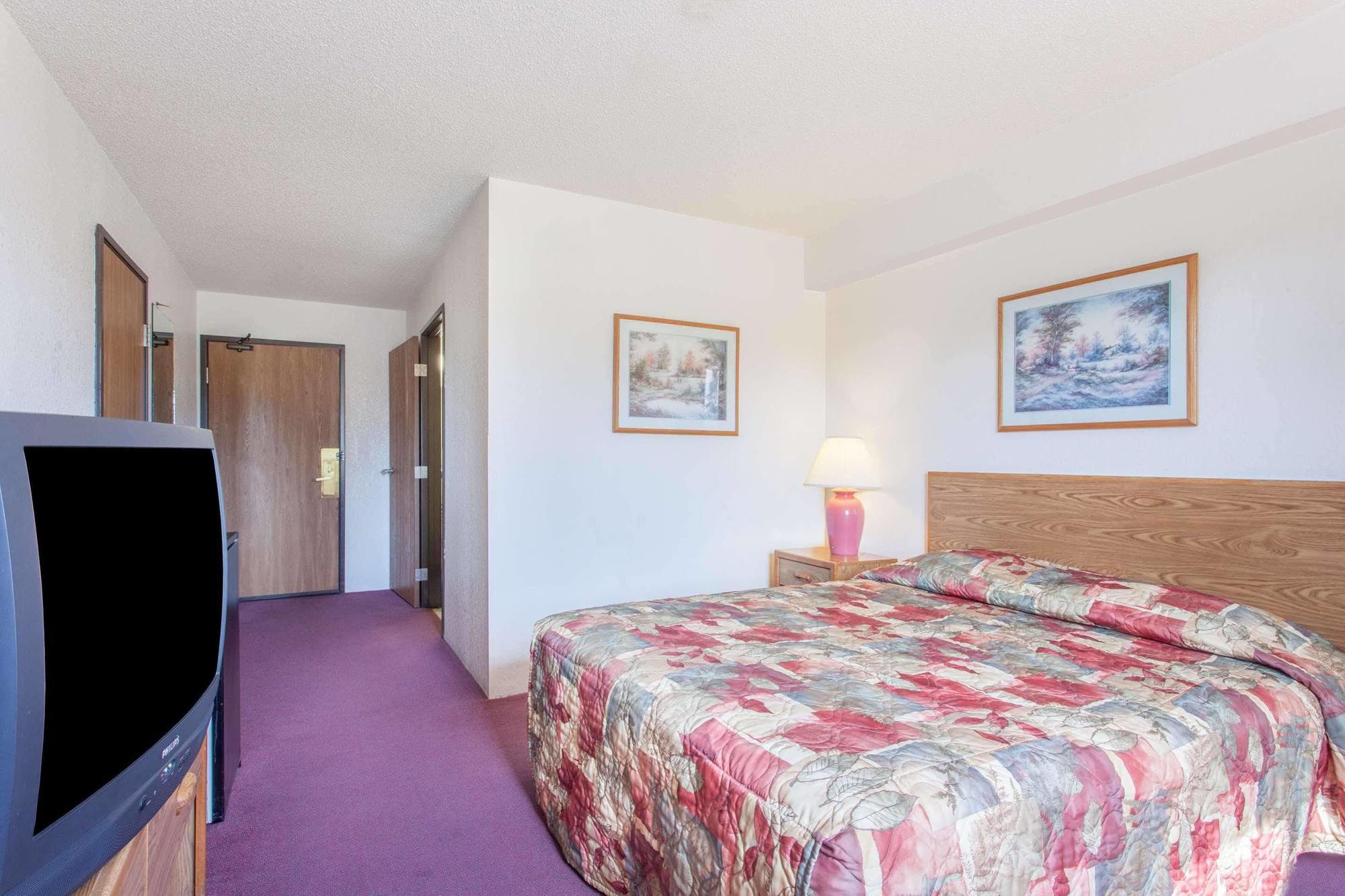 Super 8 By Wyndham Saanichton Victoria Airport Hotel Eksteriør billede