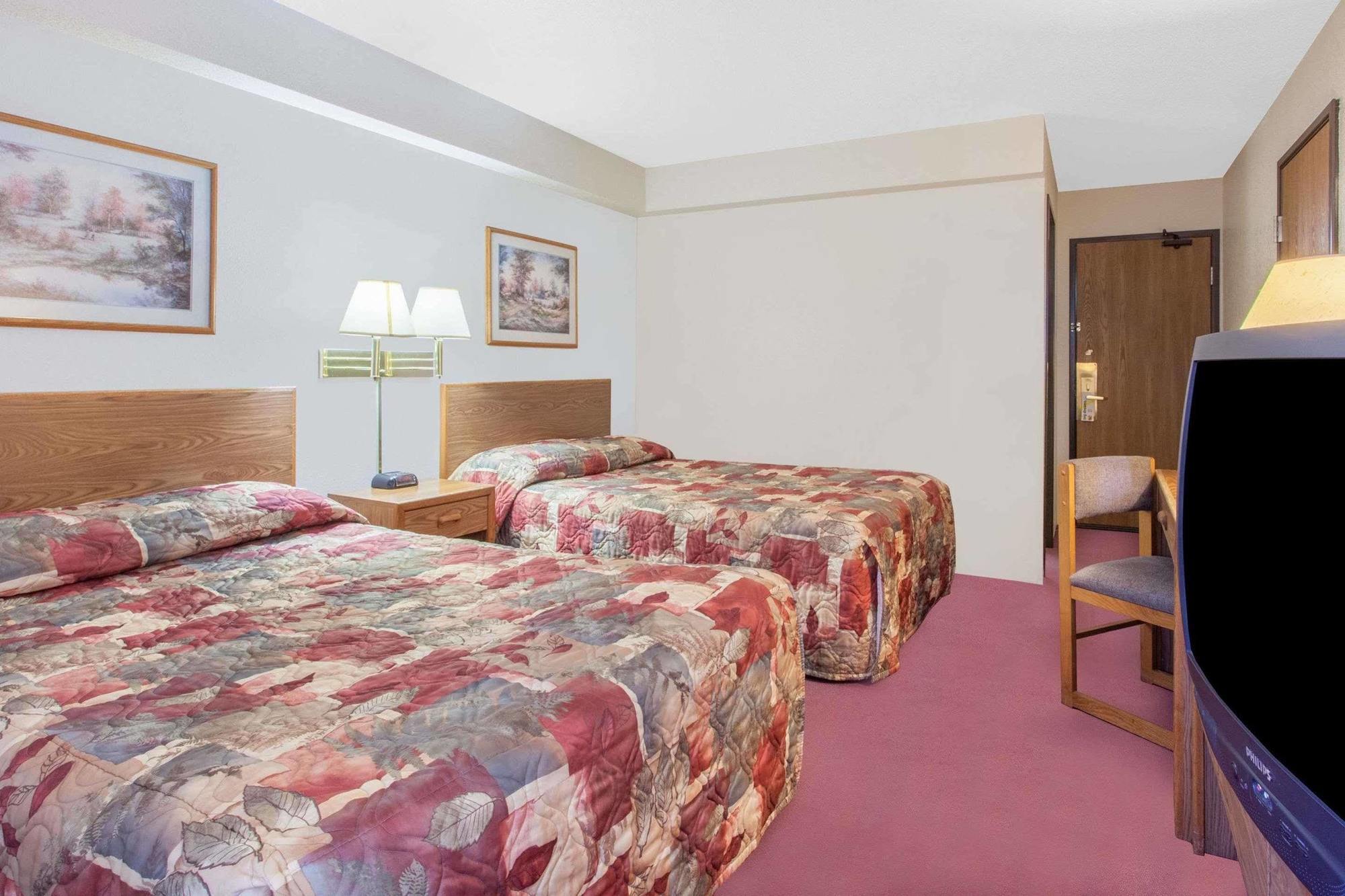 Super 8 By Wyndham Saanichton Victoria Airport Hotel Eksteriør billede