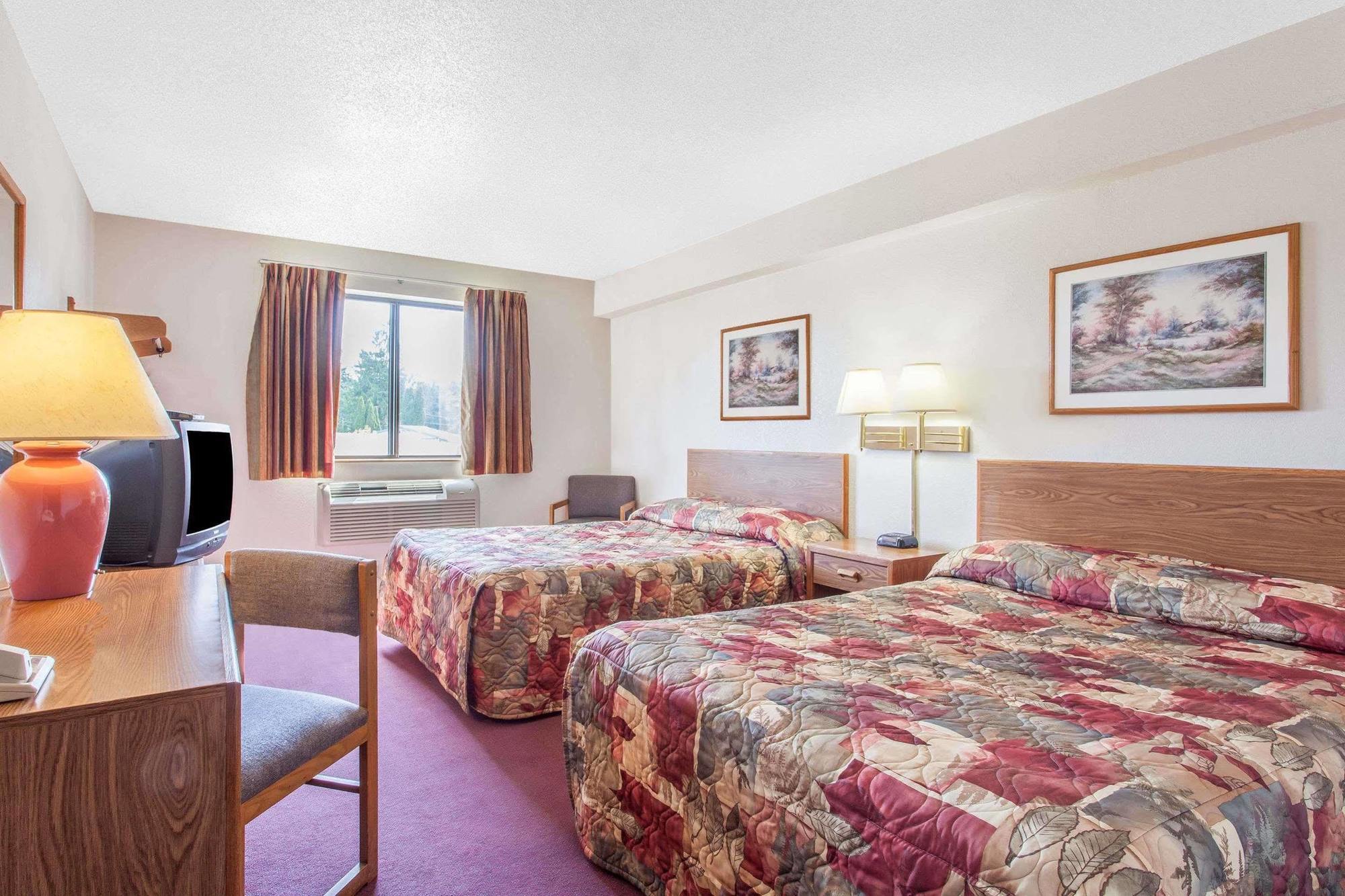 Super 8 By Wyndham Saanichton Victoria Airport Hotel Eksteriør billede