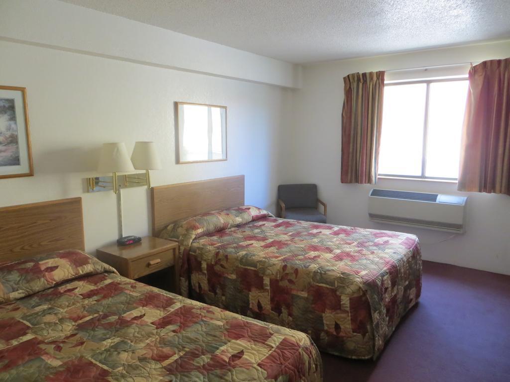 Super 8 By Wyndham Saanichton Victoria Airport Hotel Eksteriør billede